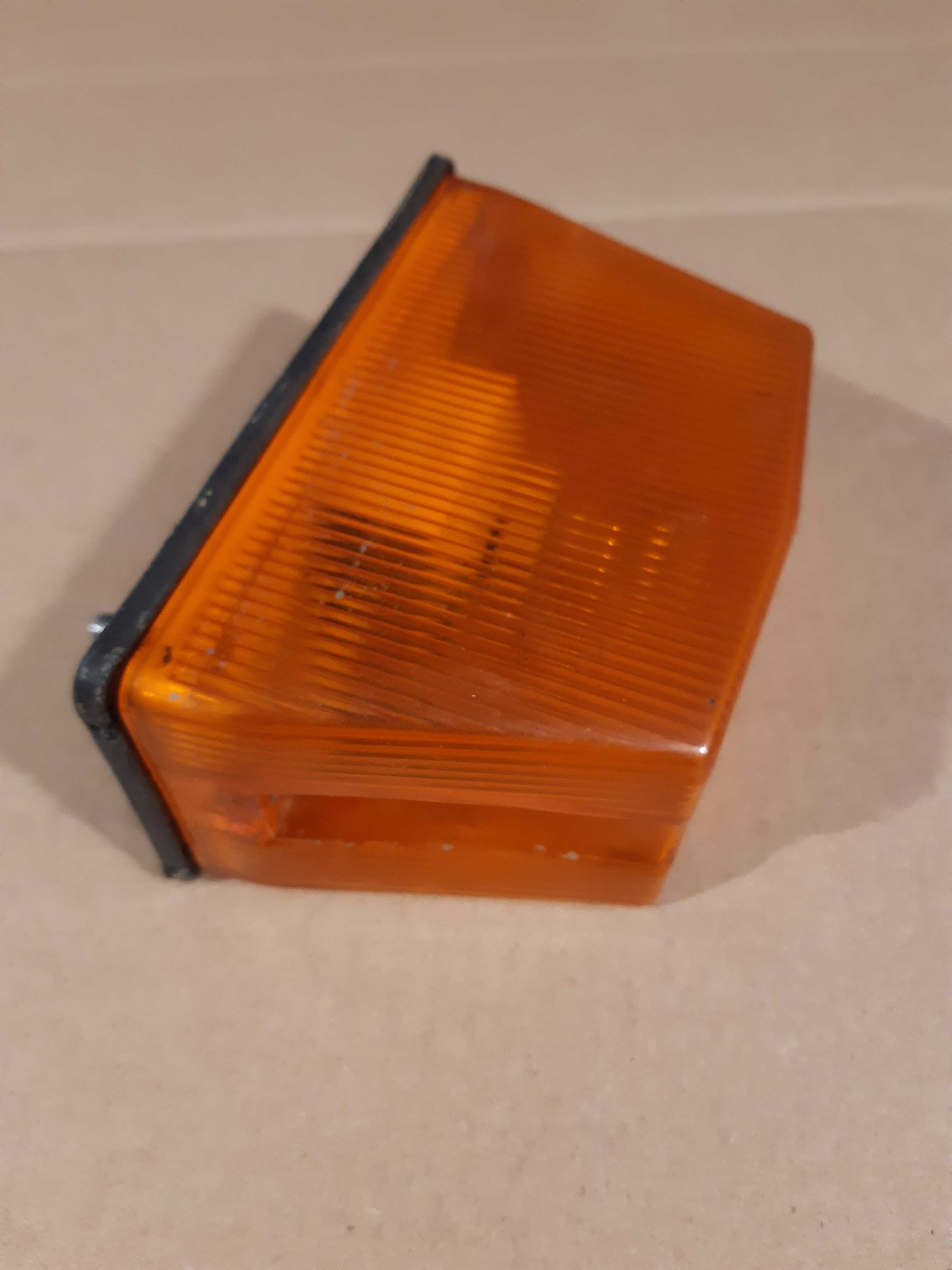 Lampa kierunkowskazu boczna Star 200, wysoka, stary typ.