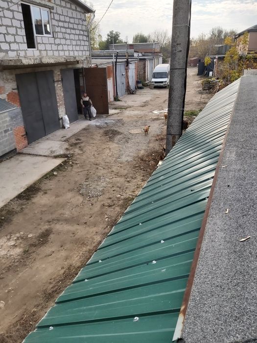 Продам два новых гаража