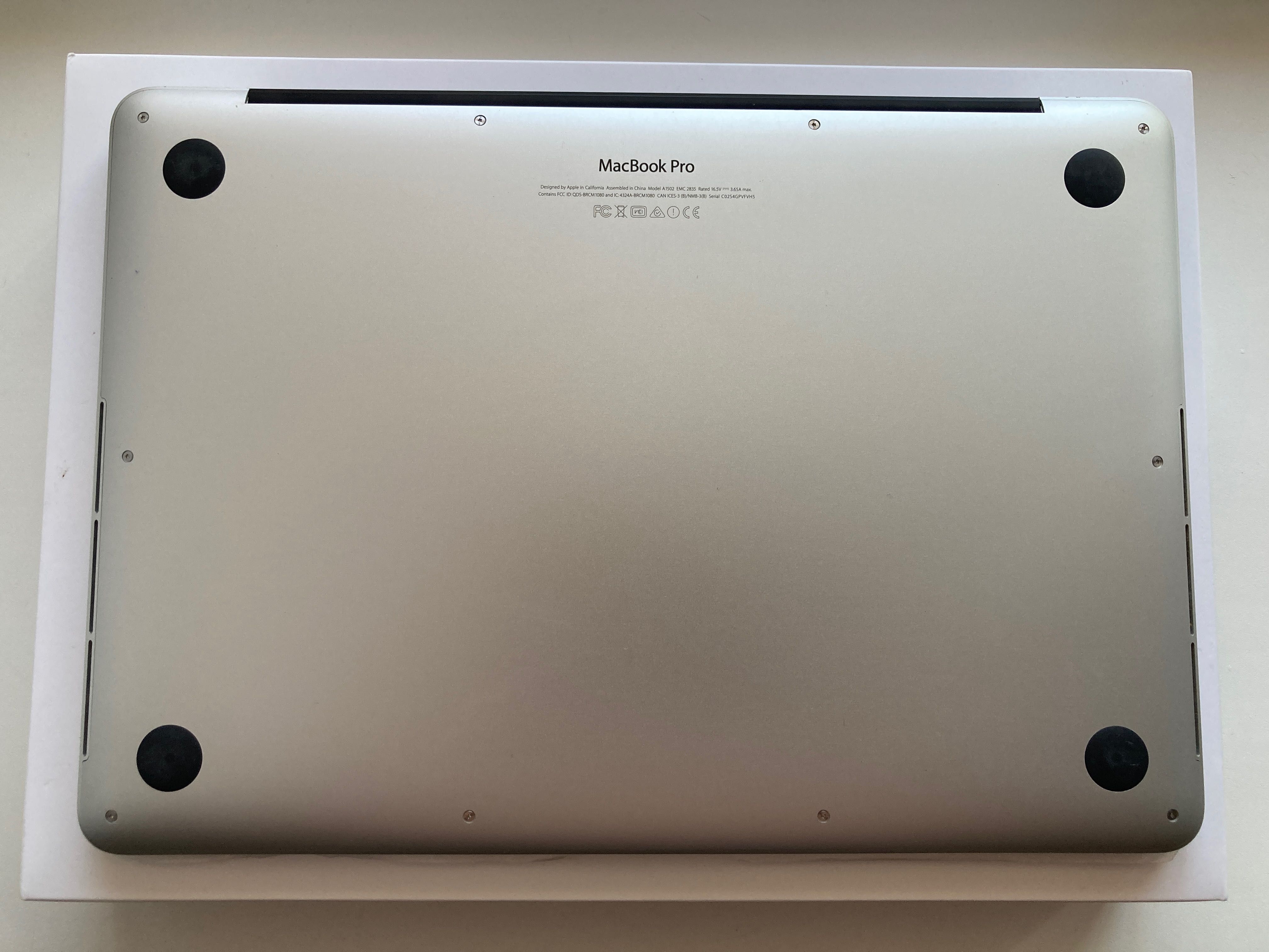 Apple MacBook Pro 2015 повний комплект (чохол і накладка на клаву)