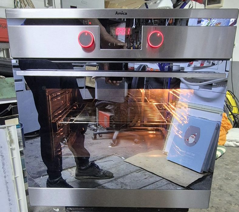 Духовка врізна AMIKA