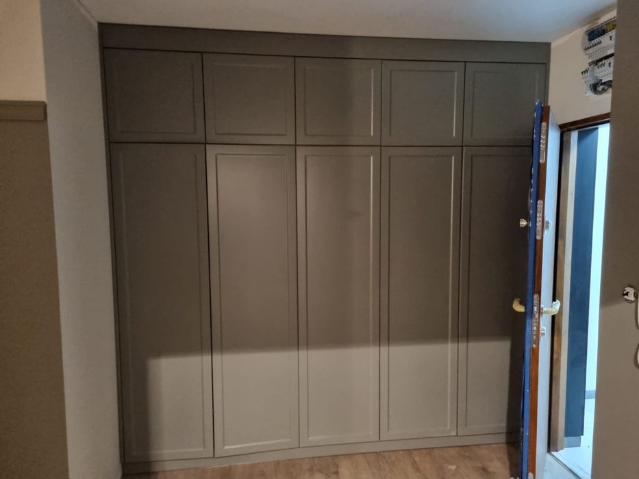 Szafy przesuwne, meble na wymiar, zabudowy, kuchnie