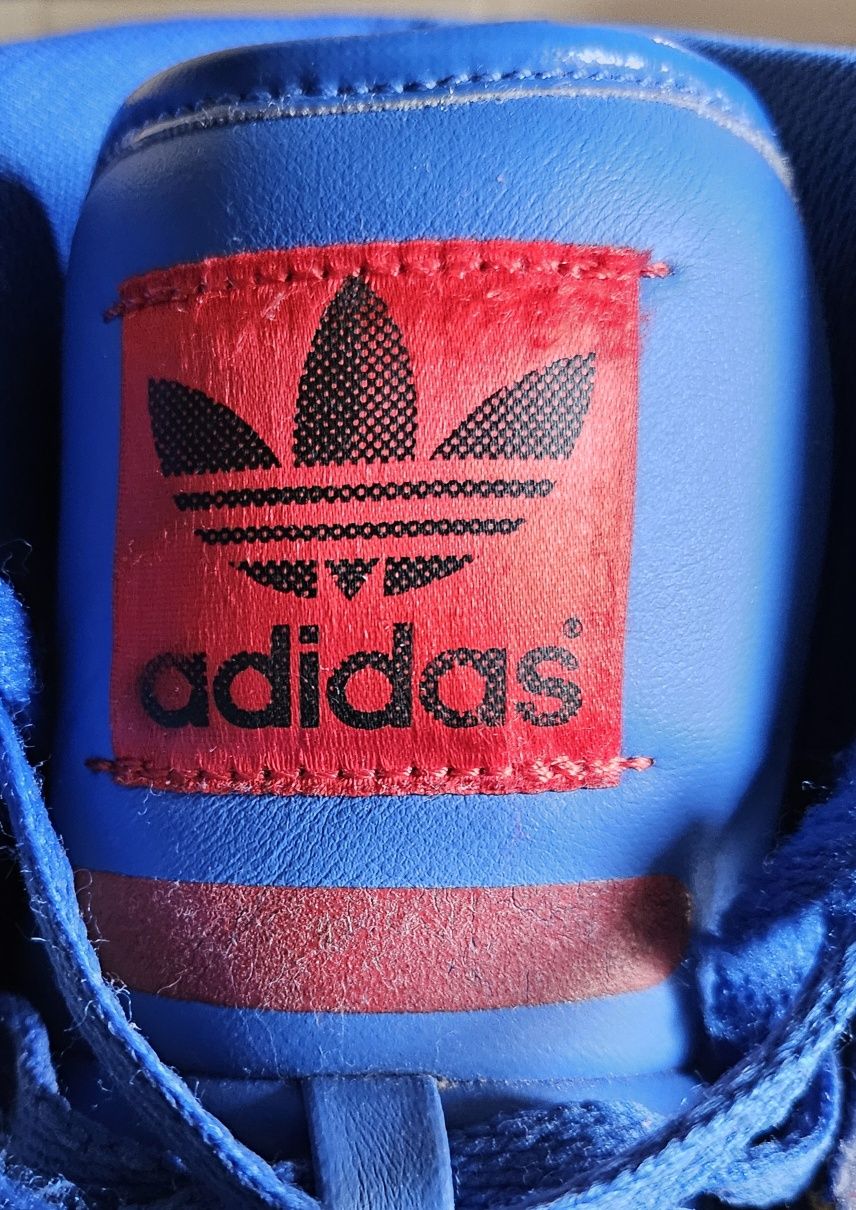 Sapatilhas Adidas de basquetebol