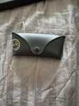 Caixa de oculos rayban