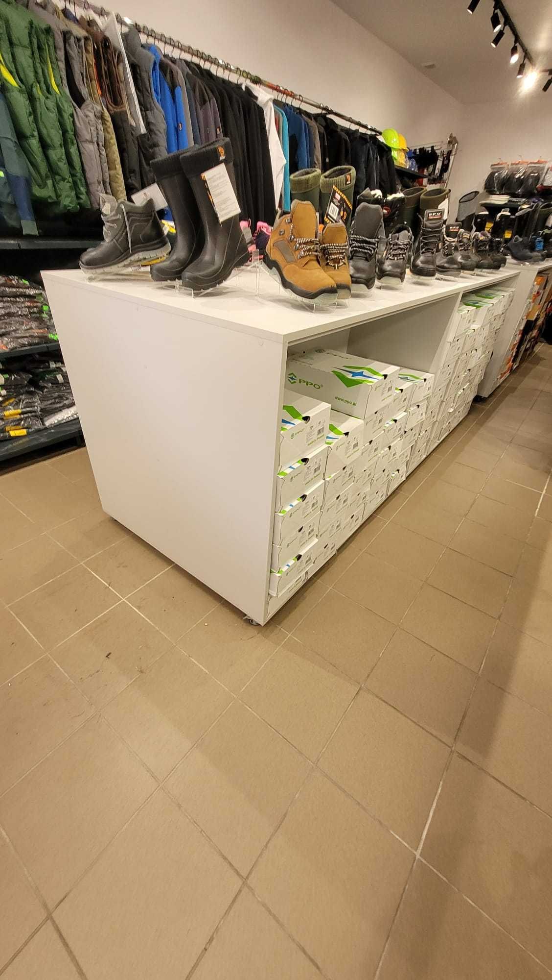 Regał skrzynia na kółkach wystawka ekspozycja produktów ekspozycyjna