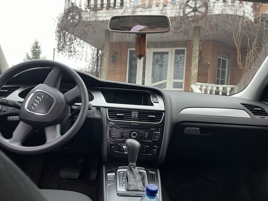 Ауді а4б8 1.8 бензин