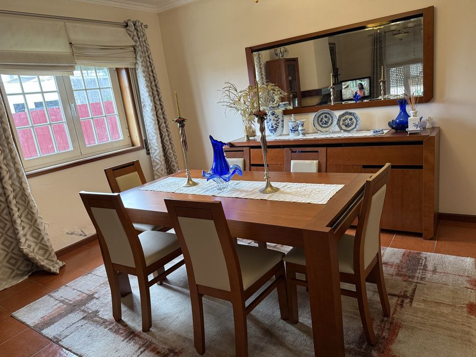 Conjunto de Sala de Jantar – Madeira Maciça