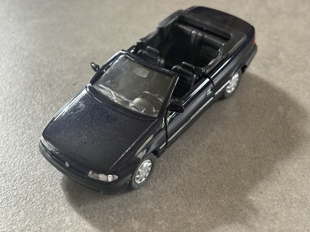 Model Gama skala 1/43 Opel Astra Cabrio made in Germany