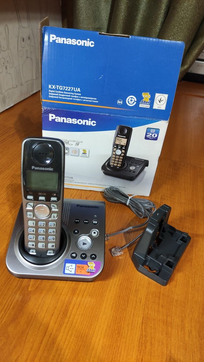 Беспроводной телефон Panasonic