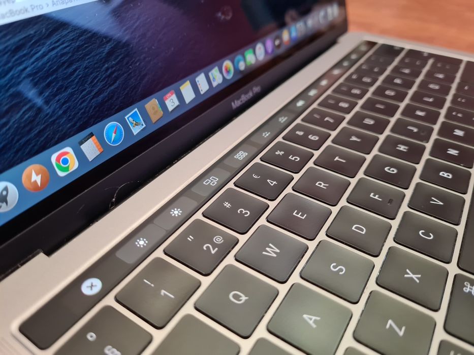 Apple MacBook Pro 2017 13" 8/256