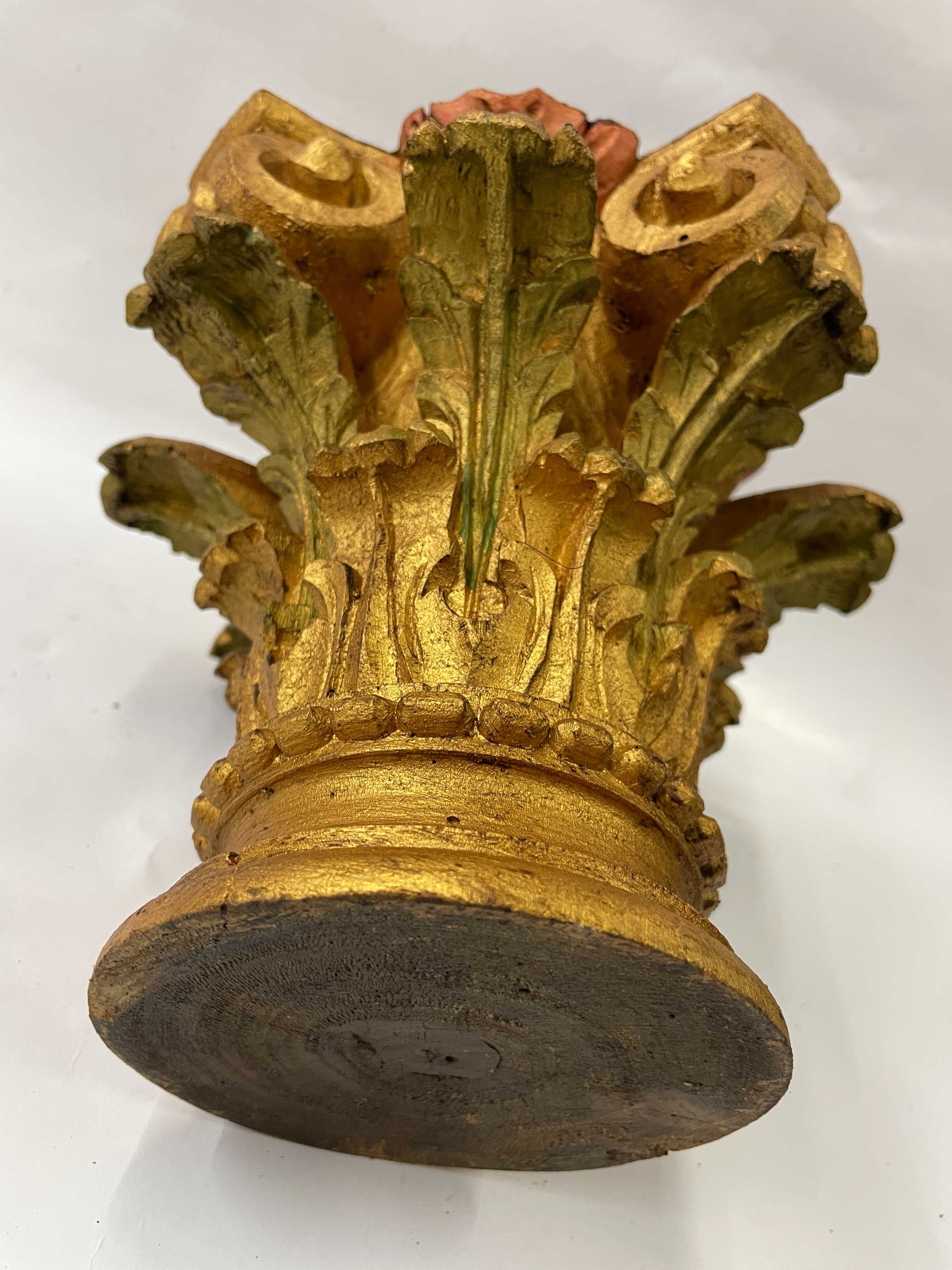Capitel dourado em madeira p/decoração