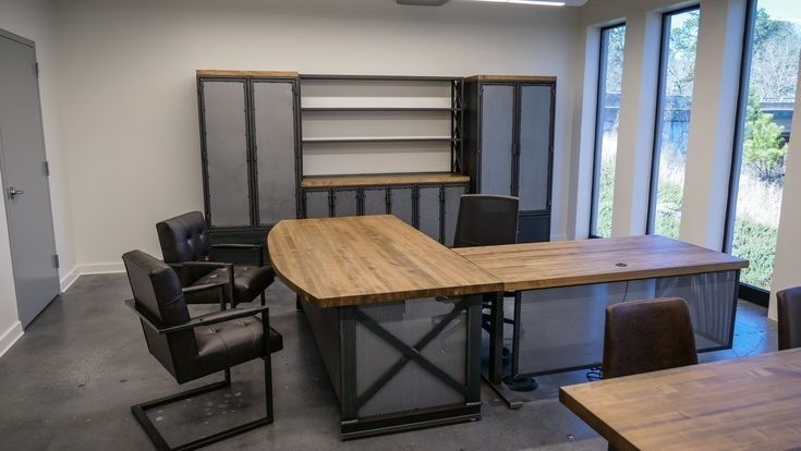 Изготовление офисной мебели в стиле лофт .торговое оборудование .