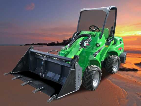 Łyżka hydrauliczna 4x1 Avant Multione Cast Norcar Bobcat Kramer