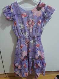 Fioletowa sukienka w kwiaty dla dziewczynki