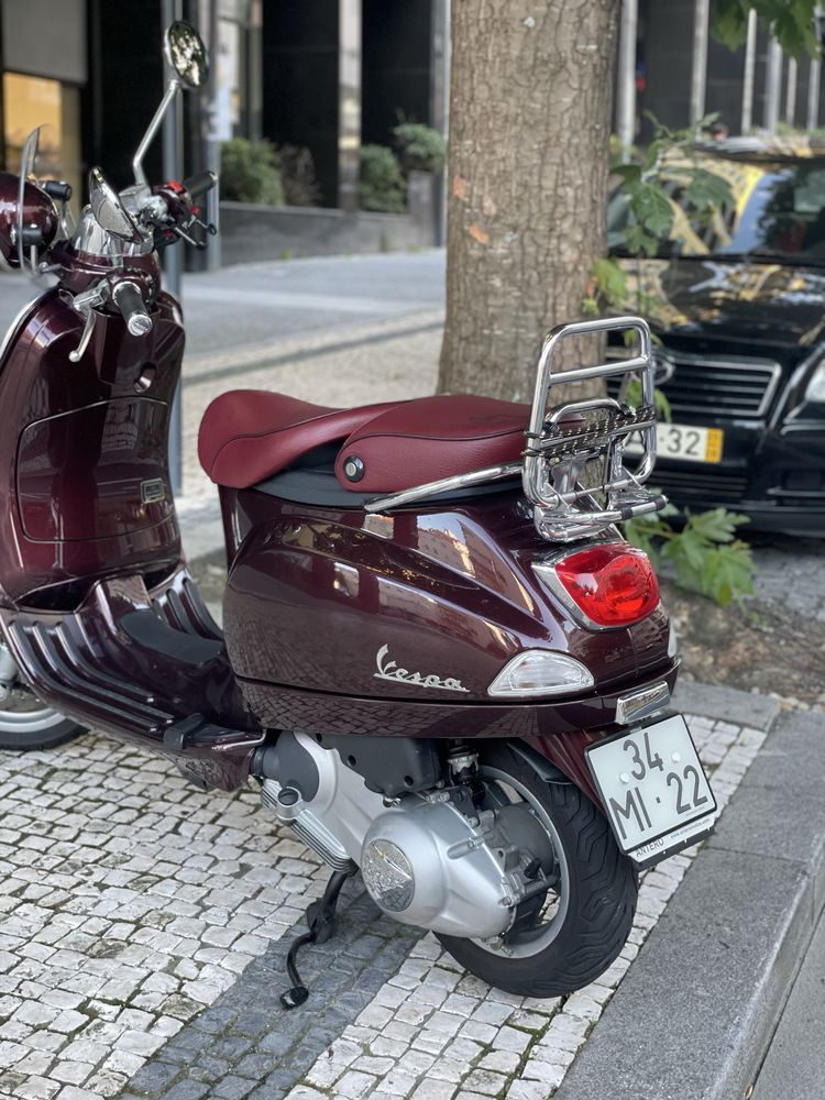 Vespa LX 125 – Edição Especial “Vie della Moda” | Ano 2011
