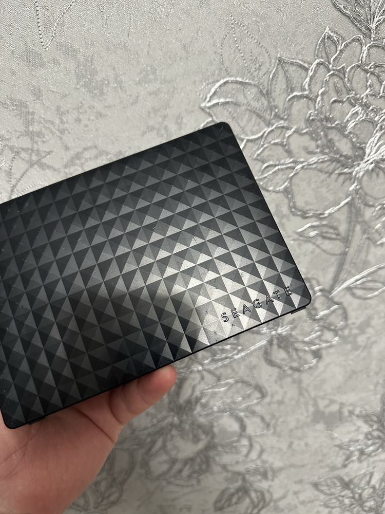 Зовнішній жорсткий диск Seagate 8TB