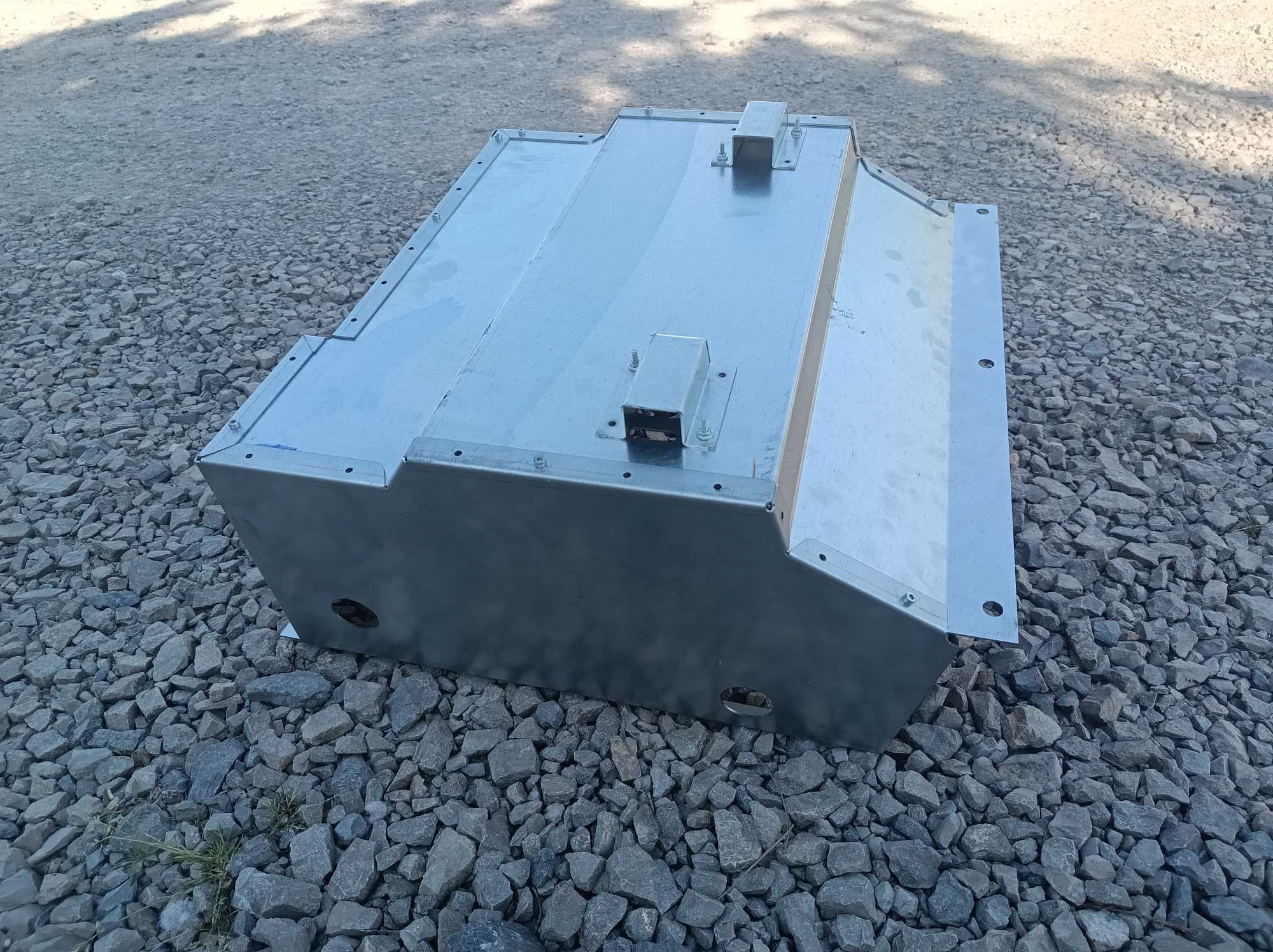 Box Batery / Skrzynka akumulatora Land Rover Defender