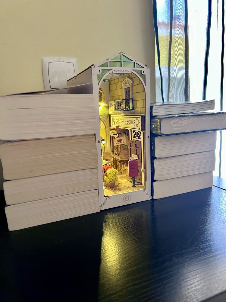 Casa miniatura 3D Rolife: Sunshine Town Stories in Books