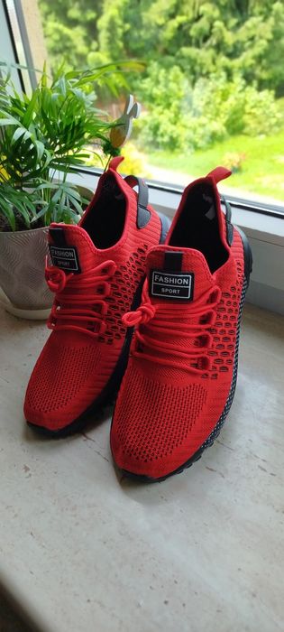 Adidasy męskie sportowe Nowe czerwono czarne roz 42 dł wkładki 27 cm