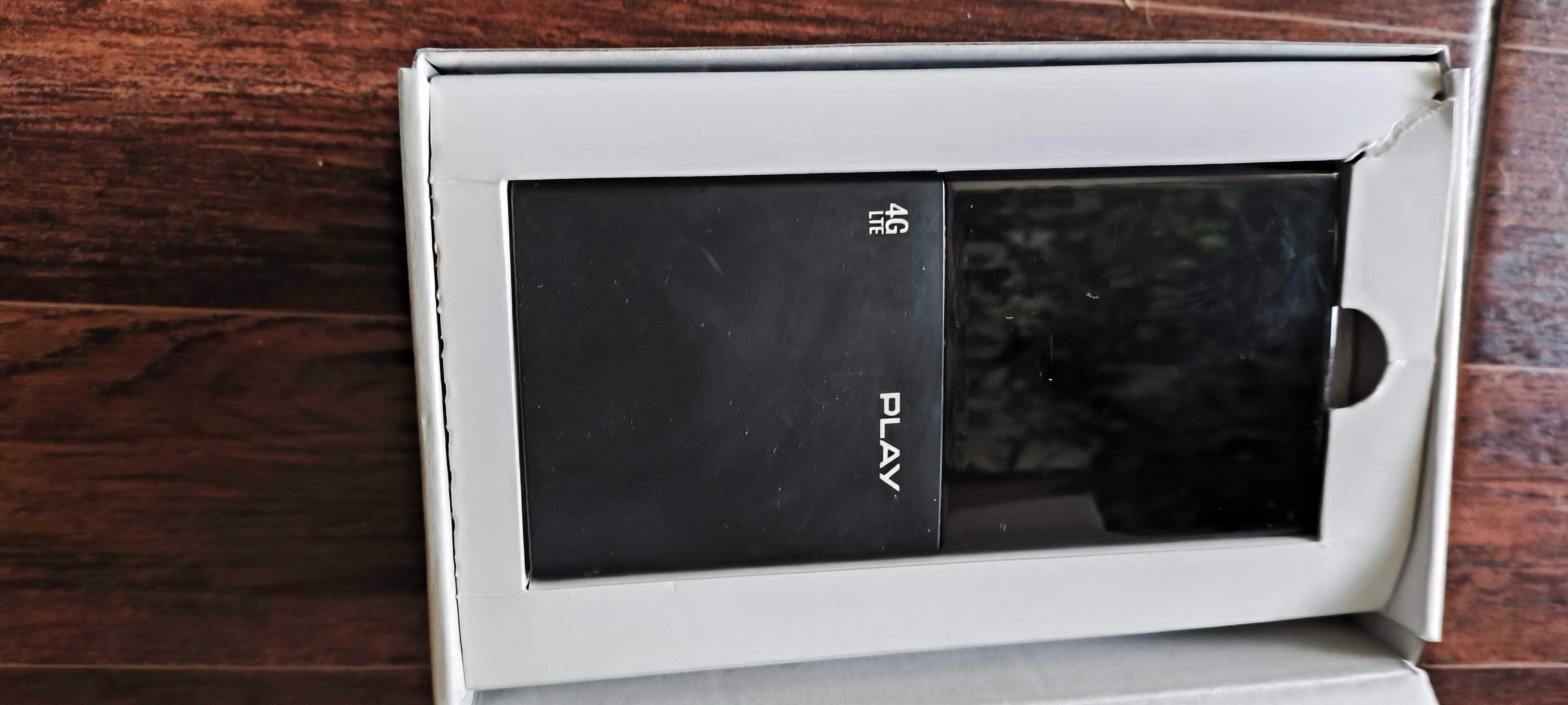 Router mobilny alcatel y800 ze stacją dokującą