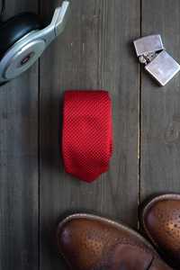 Klasyczny, czerwony, krawat typu knit Topman