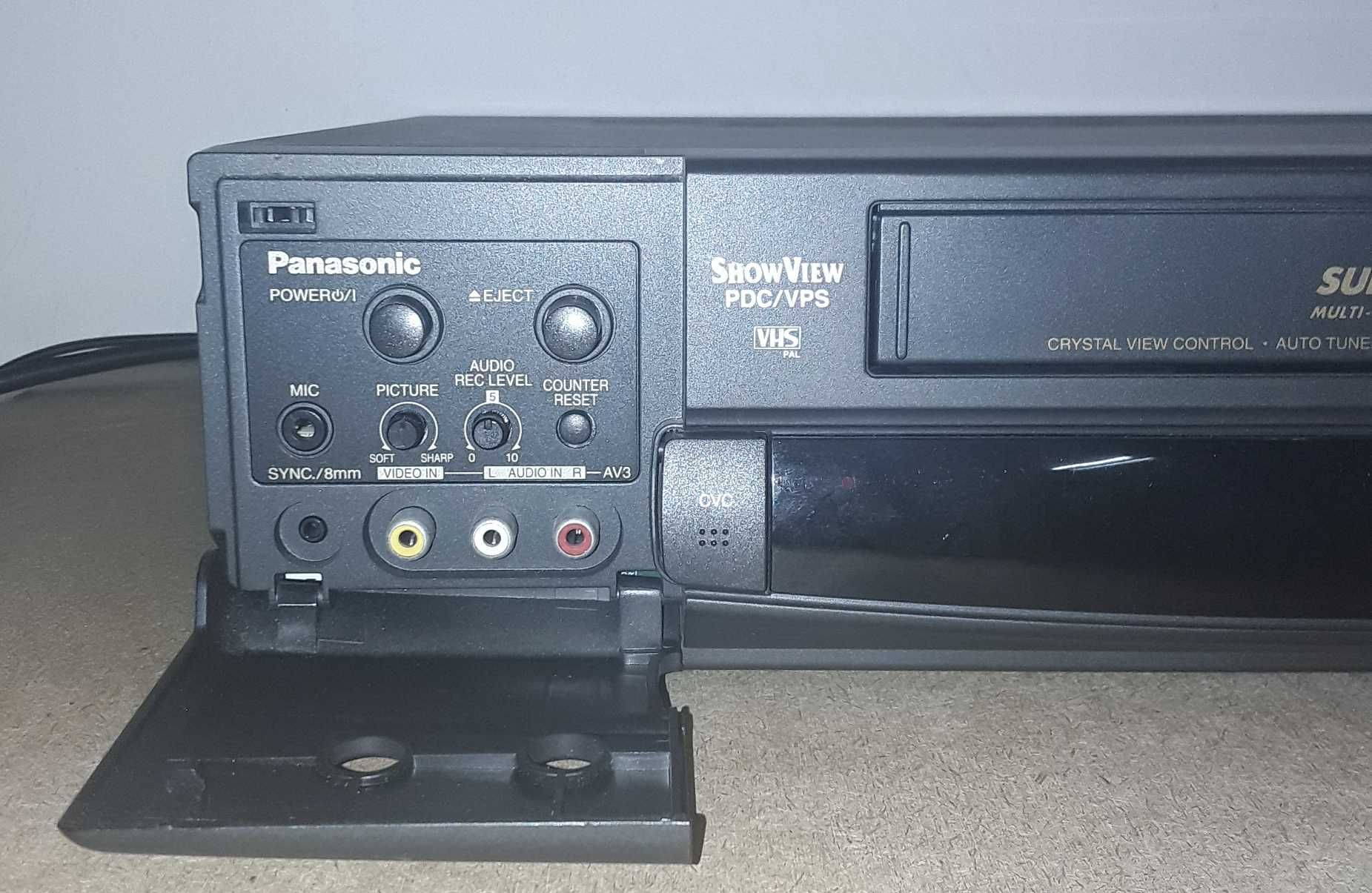 Leitor gravador de vídeo VHS Panasonic NV-HD670 com telecomando