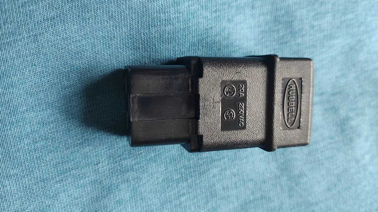 Hubbell HBL 5965VBLK/ H320C 20A/Burmester угловой коннектор 10A