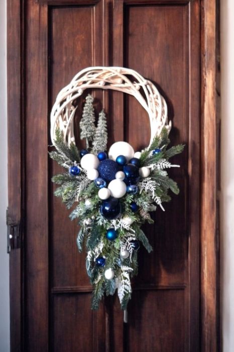 Wianek wieniec na drzwi święta Boże Narodzenie
