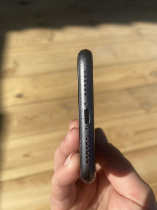 IPhone 11 на 64 Гб