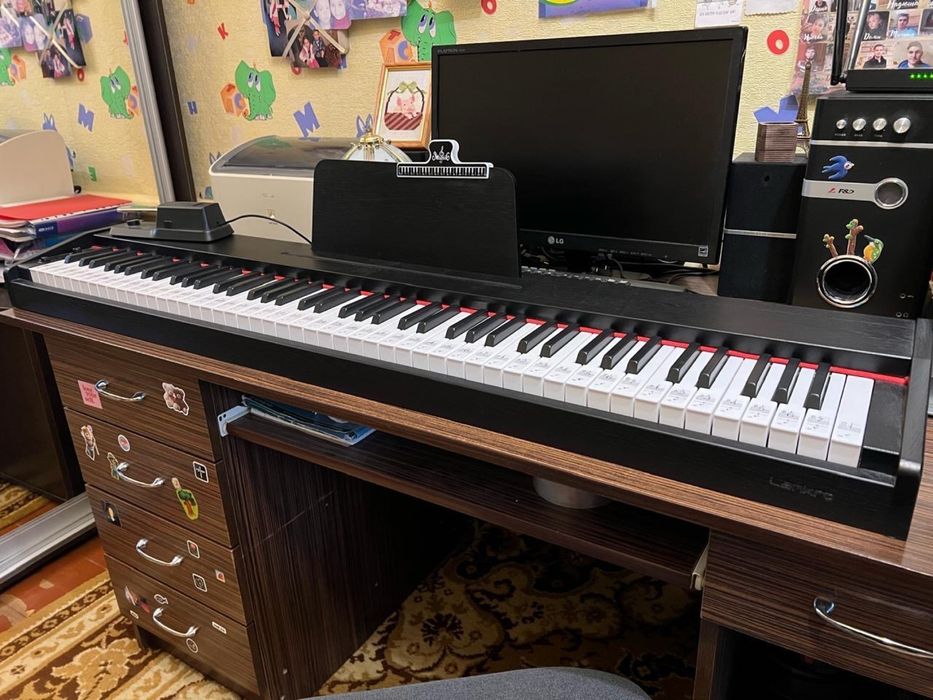 Электронное Пианино