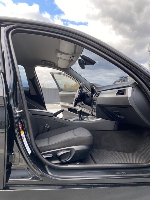 Продам BMW E90 2.0