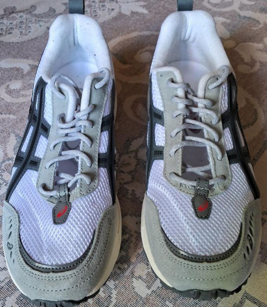 Кроссовки Asics Оригинал.Размер 42.5