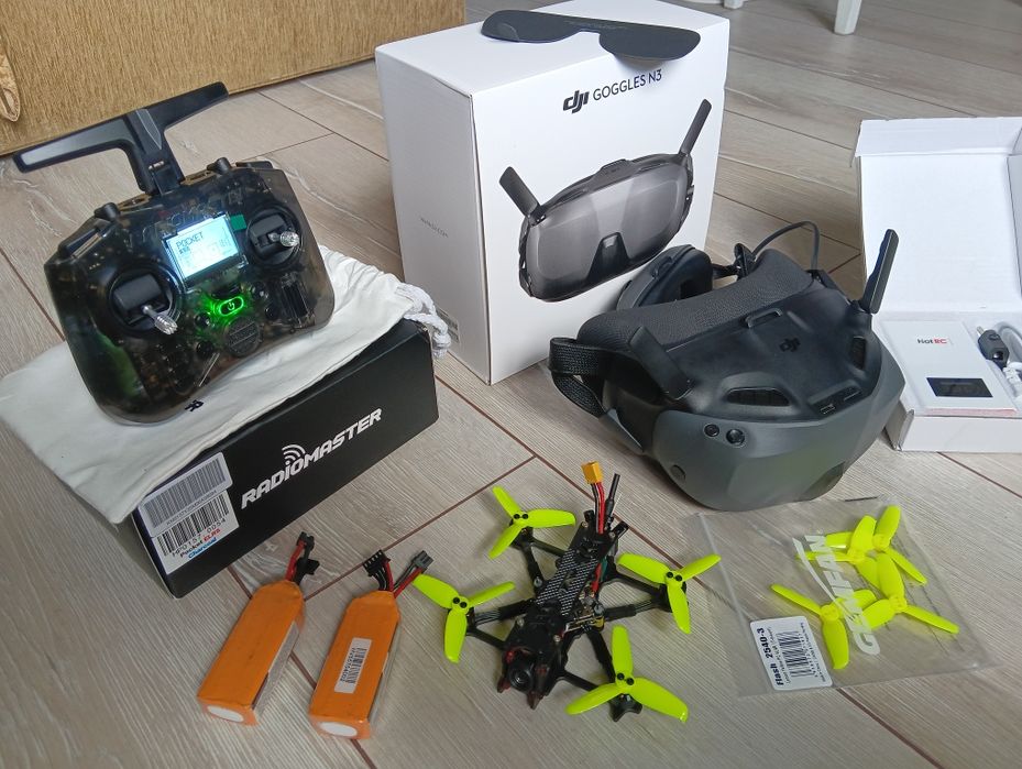 FPV комплект на цифрі DJI O4 дрон, пульт, окуляри. Все нове.