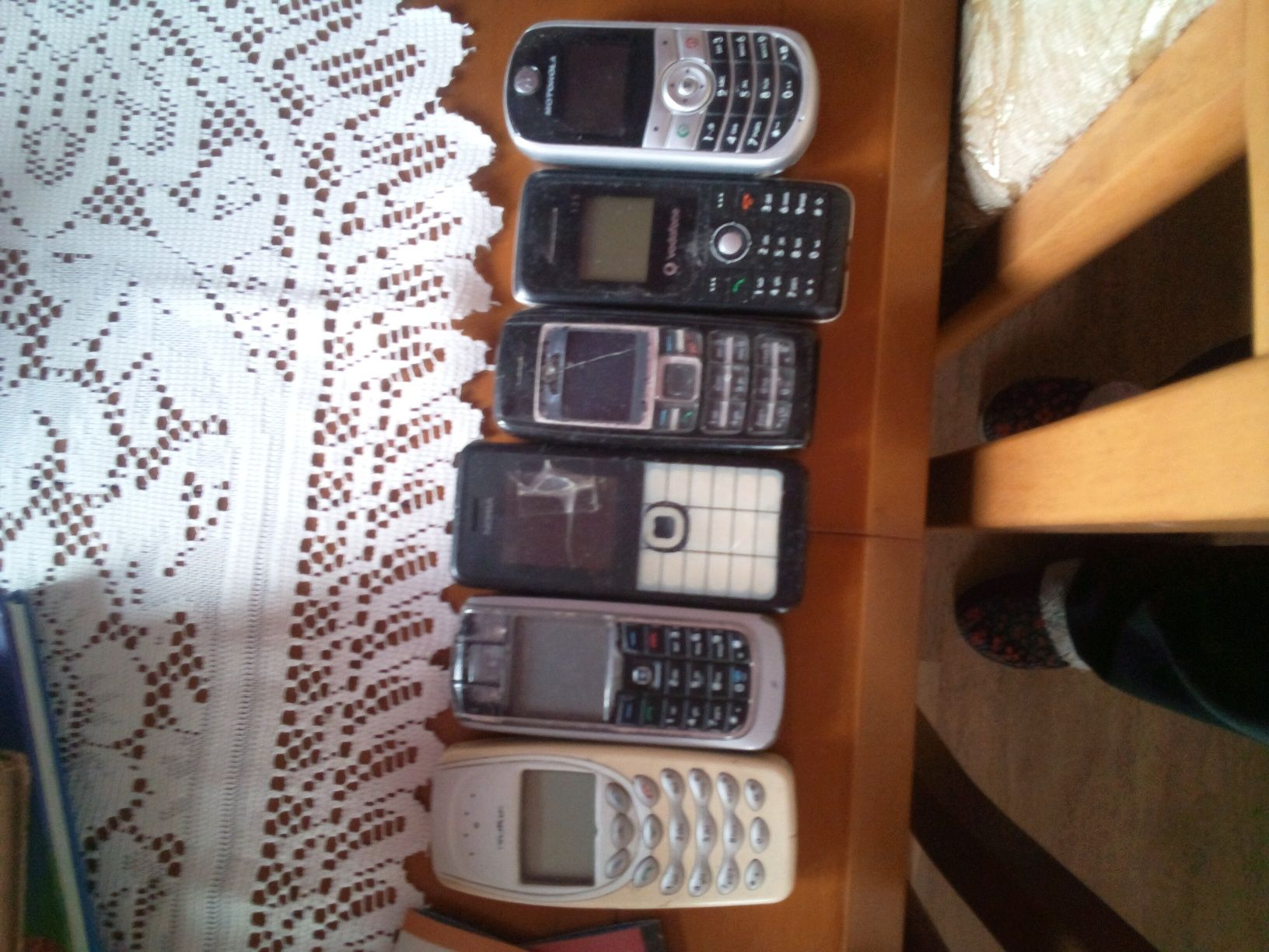 Stare telefony komórkowe .