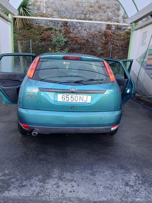 Ford focus 1.4 gasolina