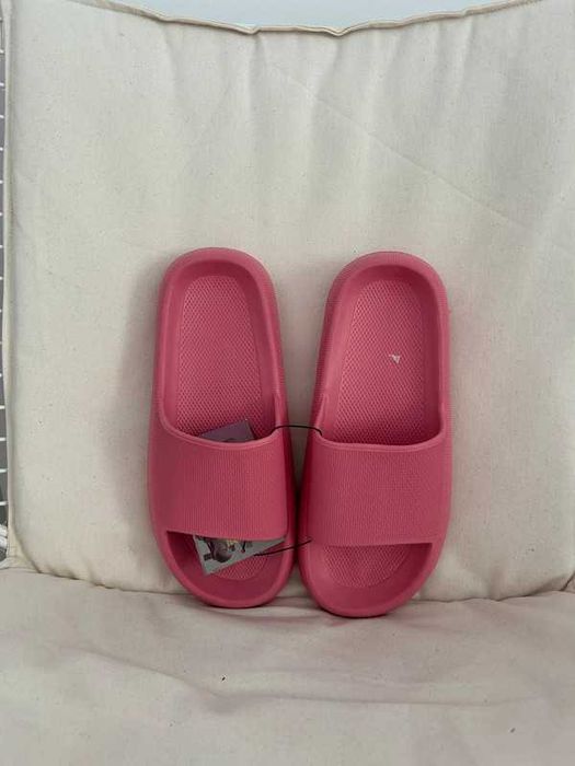 NOWE klapki basenowe Fluffy 40 różowe