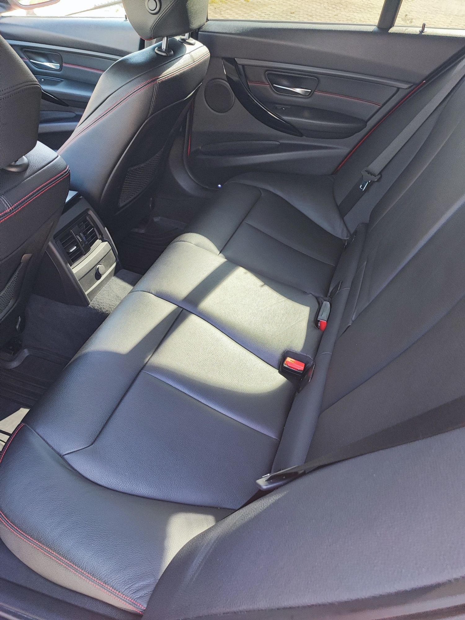 BMW seria 3, f30 ,184KM