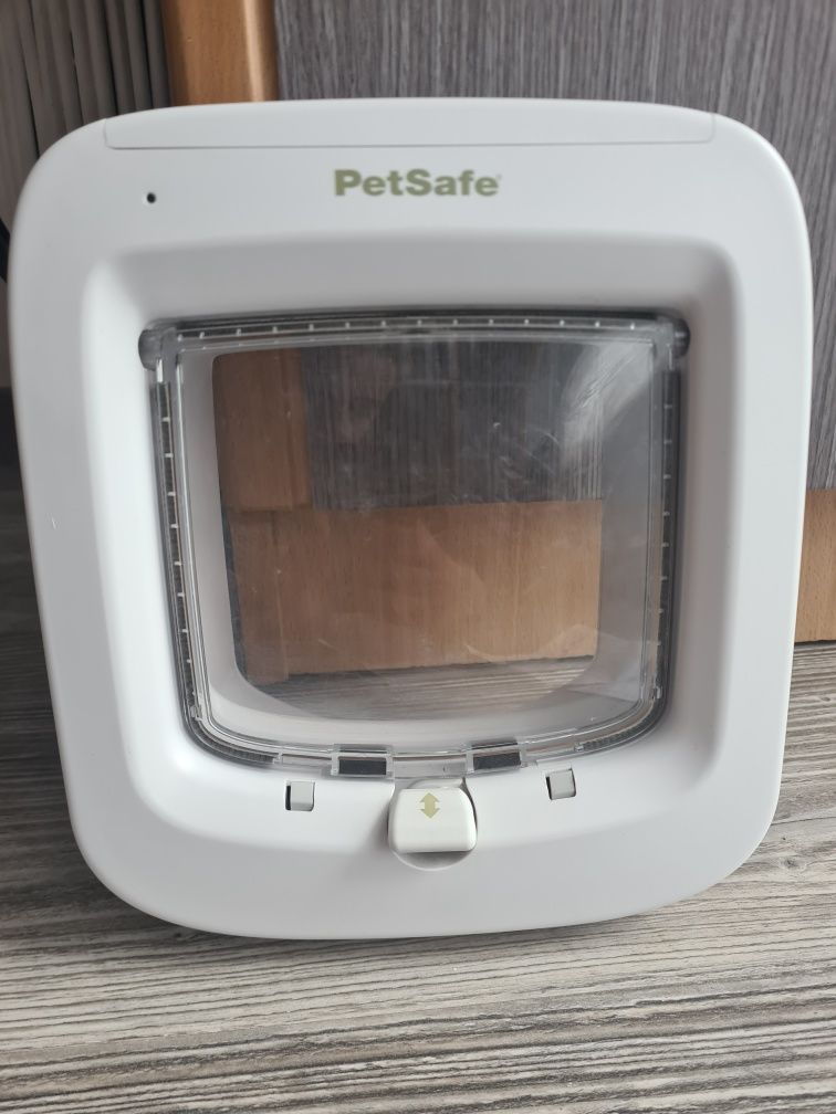 PetSafe Microchip DRZWICZKI dla kota BIAŁE