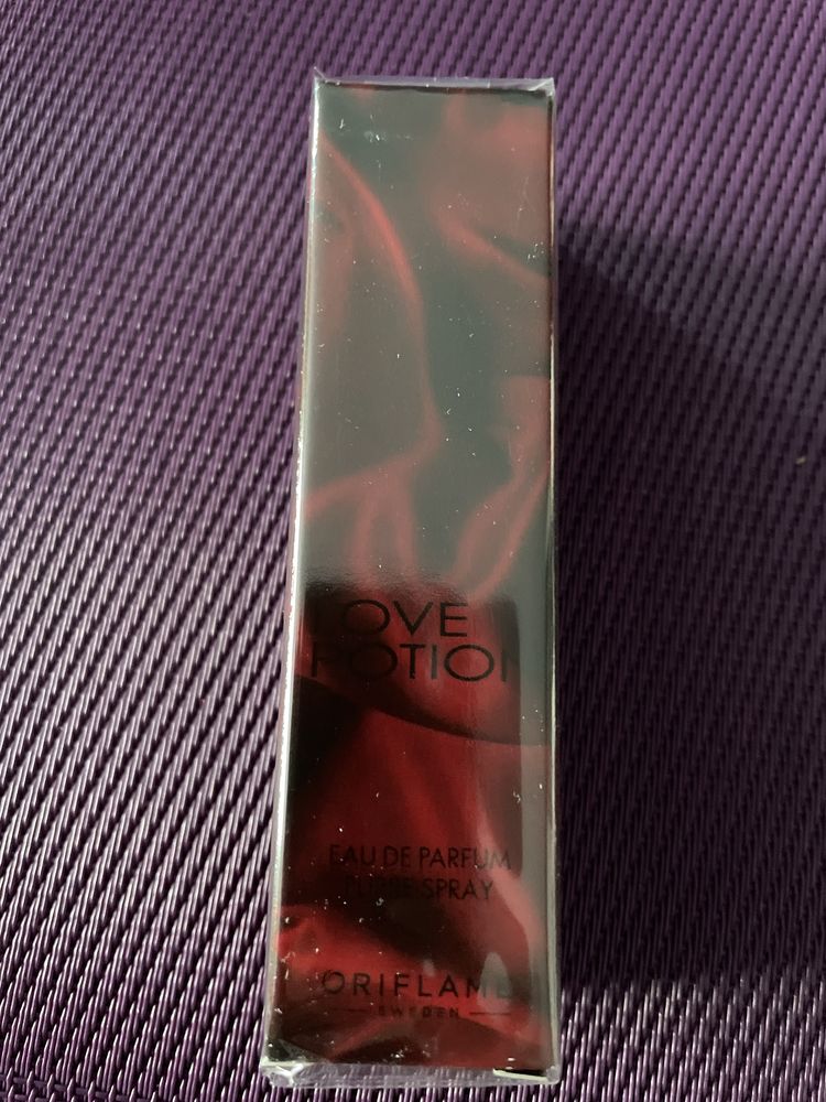 Oriflame woda perfumowana dla niej Love Potion mini-spray