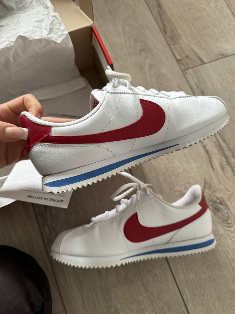 кросівки nike cortez