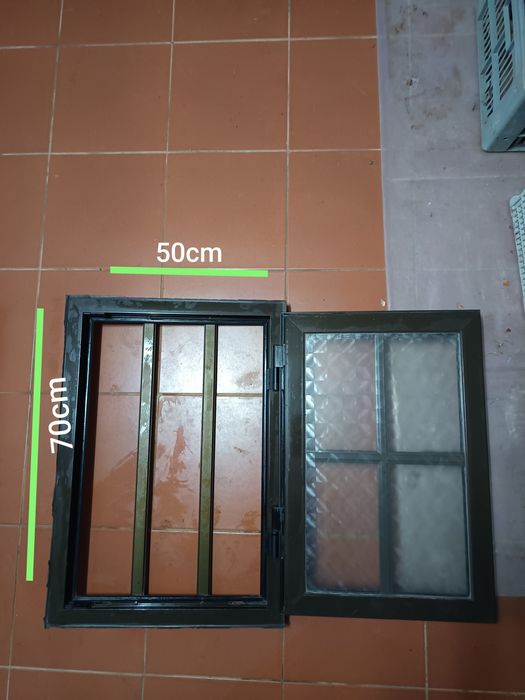Vendo duas Janelas em alumínio com vidro duplo (70×50)