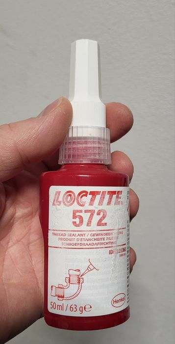 Klej LOCTITE 572