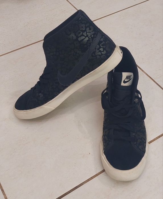 Кеди-кросівки жіночі Nike Blazer .