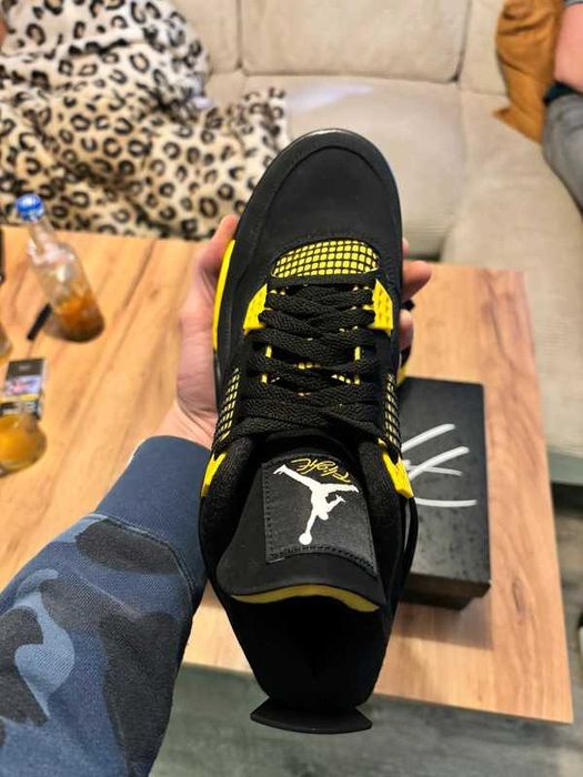Buty Trampk Jordan 4 retro Thunder R.45