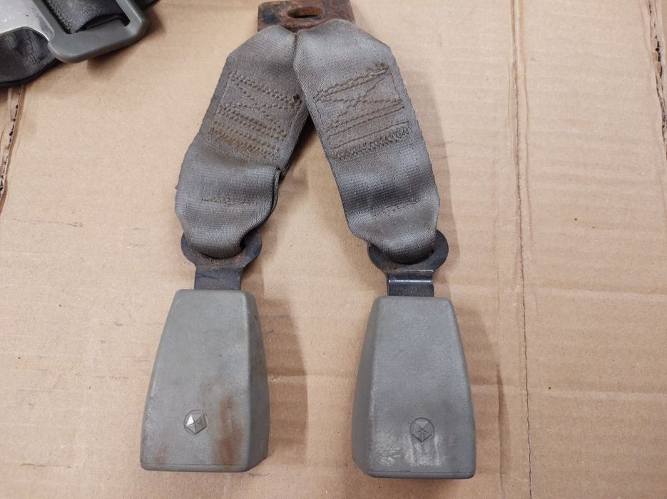 Задні ремені stratus/cirrus/sebring комплект