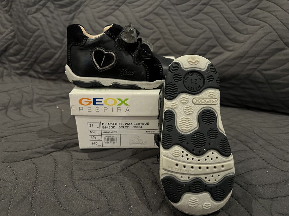 Sapatos bebe geox