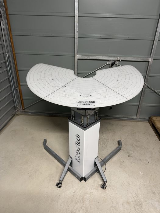 Stół do koloryzacji włosów ColourTECH