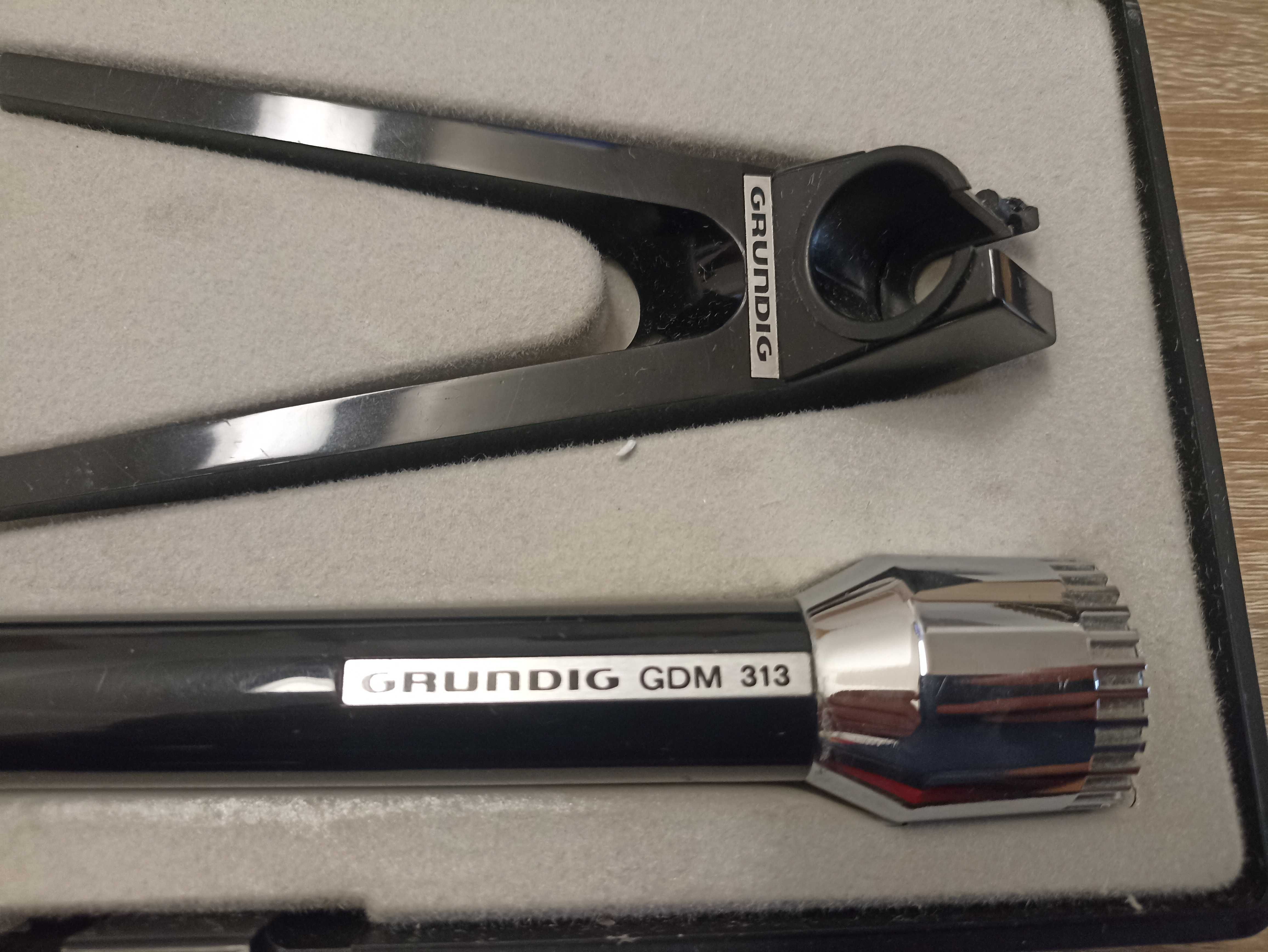 stary mikrofon Grundig GDM 313