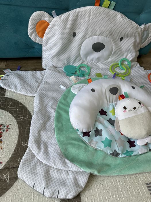 Розвиваючий килимок Bright Starts "Tummy Time Prop & Play"