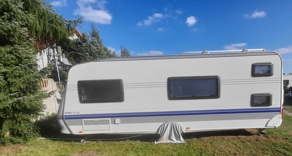 Przyczepa kempingowa Hobby 560 De Luxe KMFE, 2008 plus namiot Obelink
