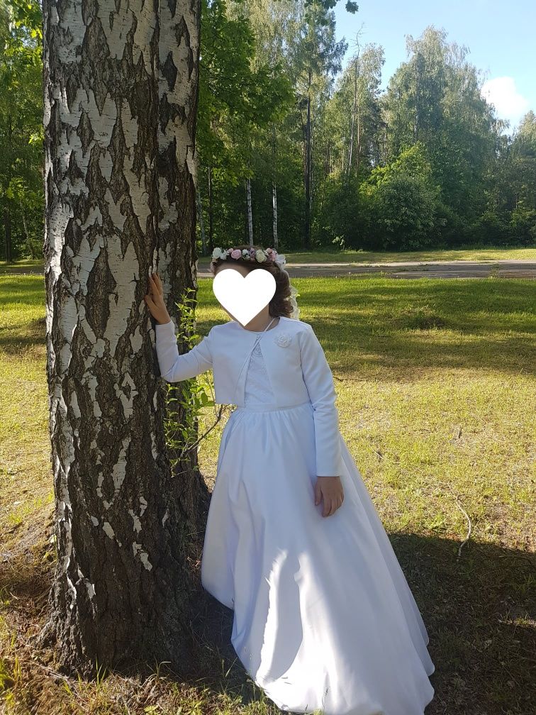 Piękna suknia komunijna